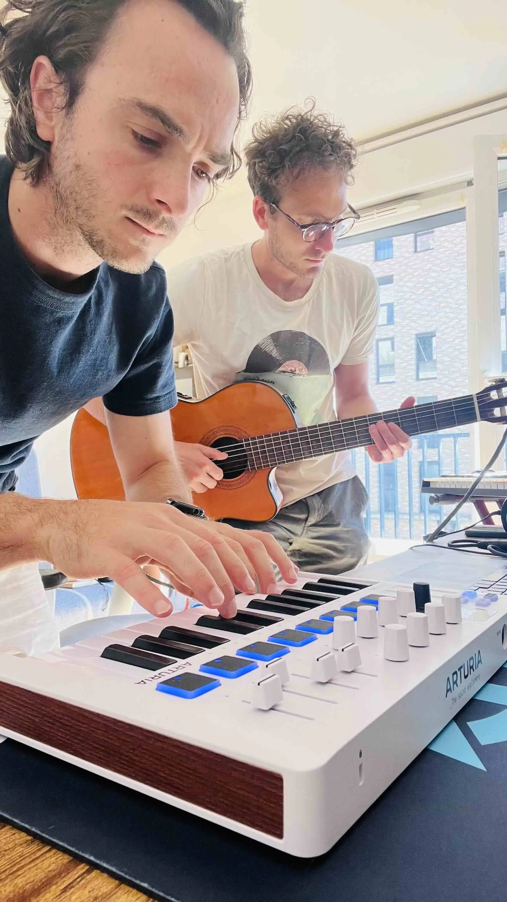 Γquipe composant de la musique ensemble - Tailor Tune